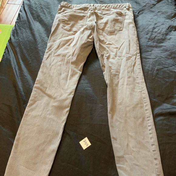 Grey LOFT skinny jeans - Picture 2 of 3